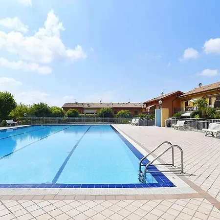 Apartament Beautiful Apt With Pool Access *
